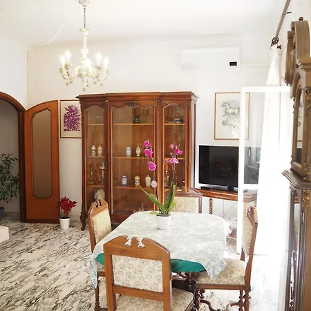 Pia's House