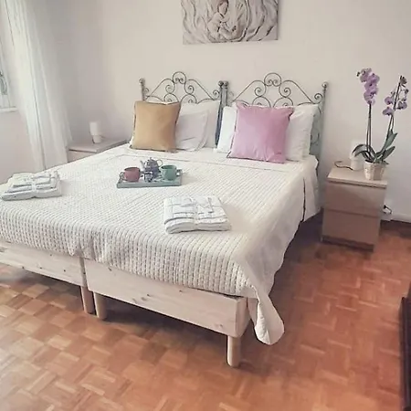 Pia's House Apartment
