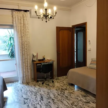 Pia's House Apartman *