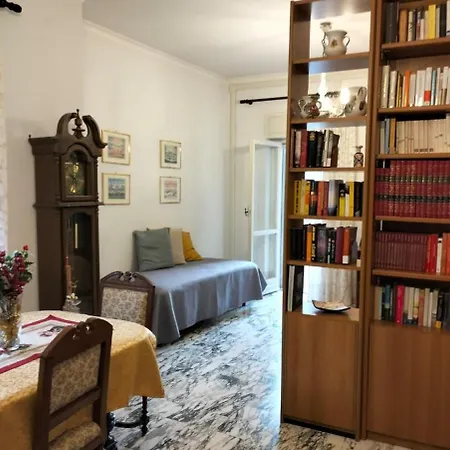 Pia's House アパート